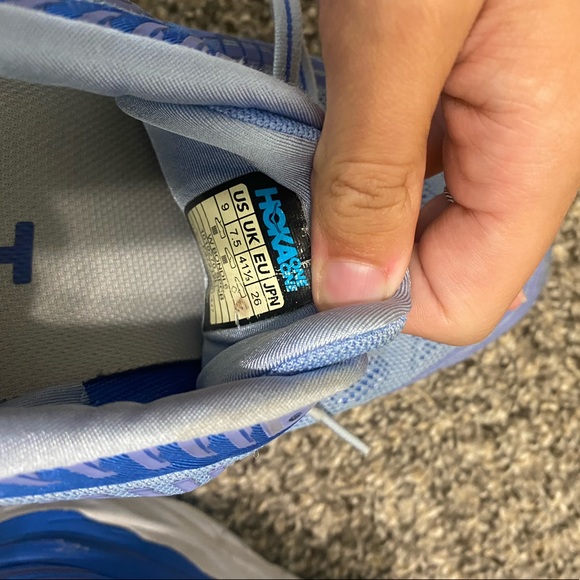 Women’s Hoka one one - Picture 4 of 5